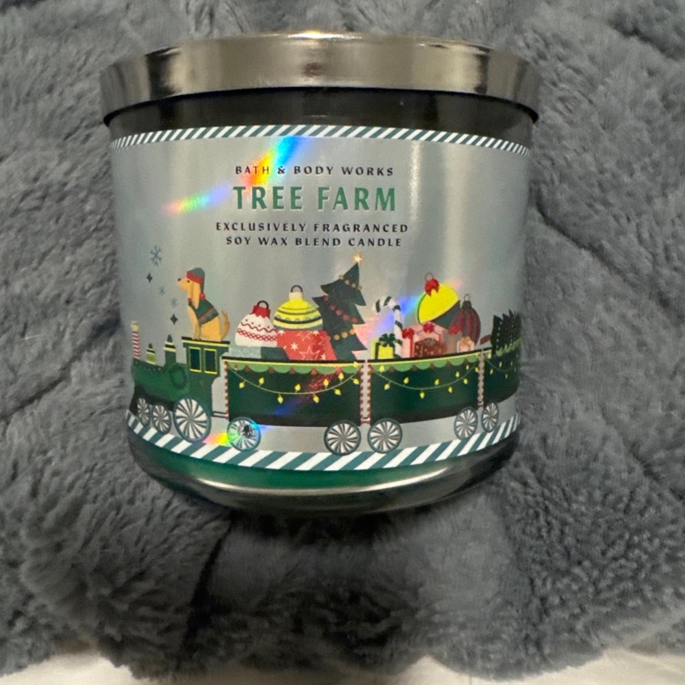 Bath & Body Works Green Candle Jar